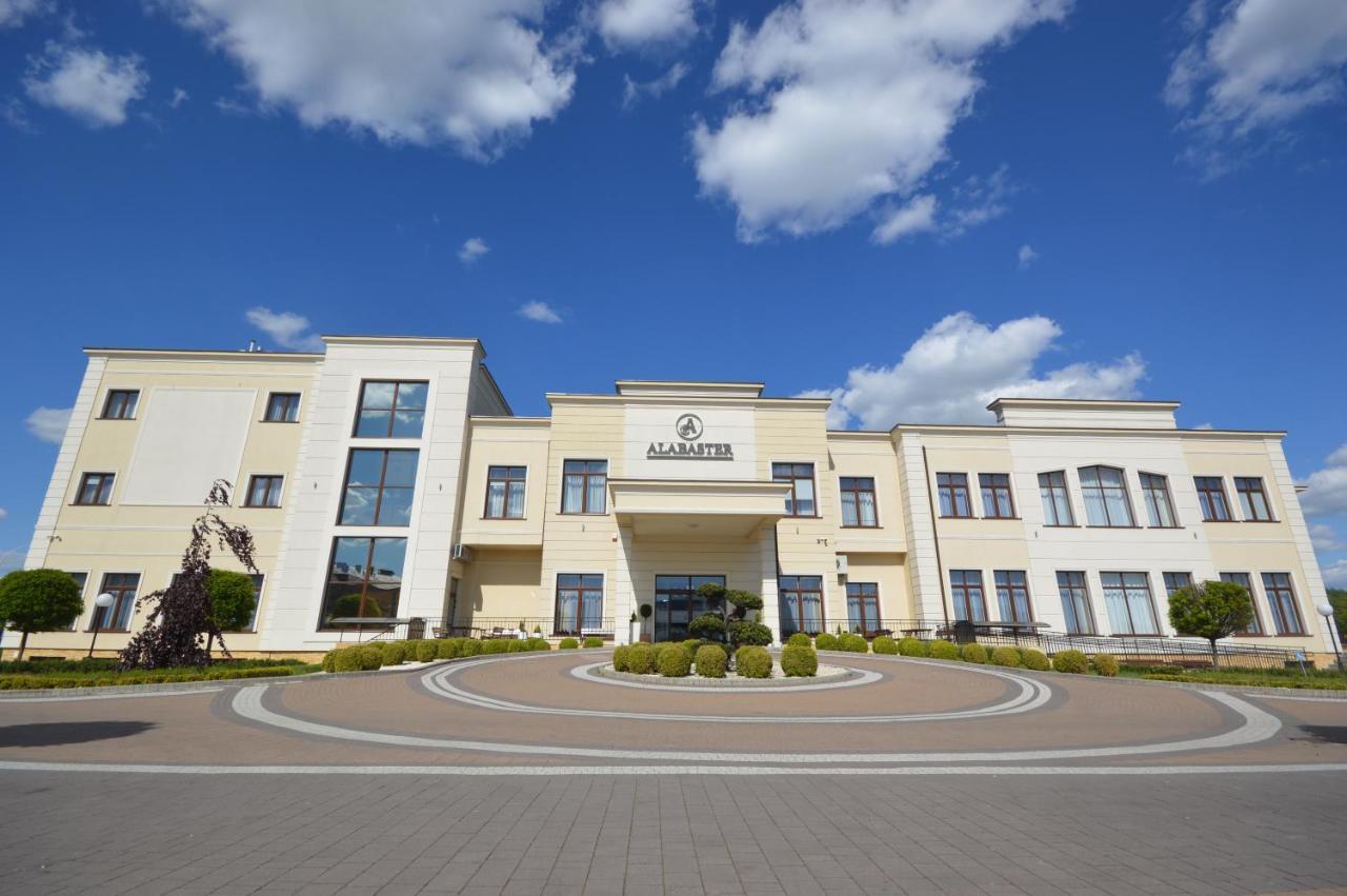 Alabaster Rezydencja Rzeszow Bagian luar foto
