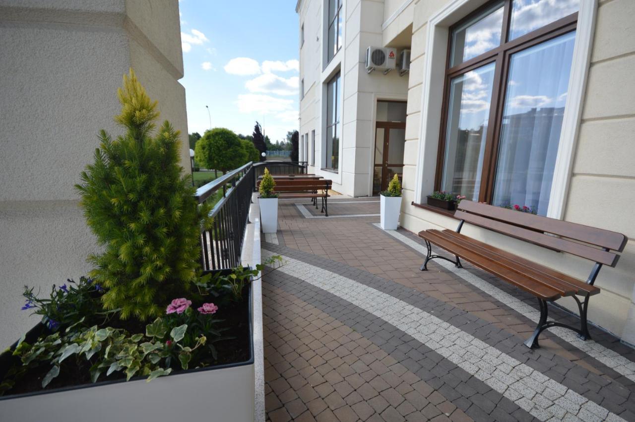 Alabaster Rezydencja Rzeszow Bagian luar foto